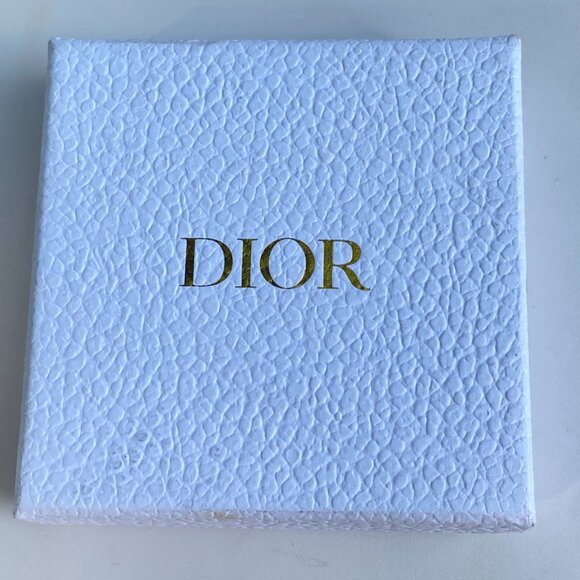 Christian Dior CD Logo Gold Tone Cuff links - Picture 8 of 8
